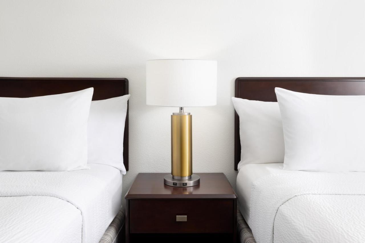 Springhill Suites Fresno Dış mekan fotoğraf