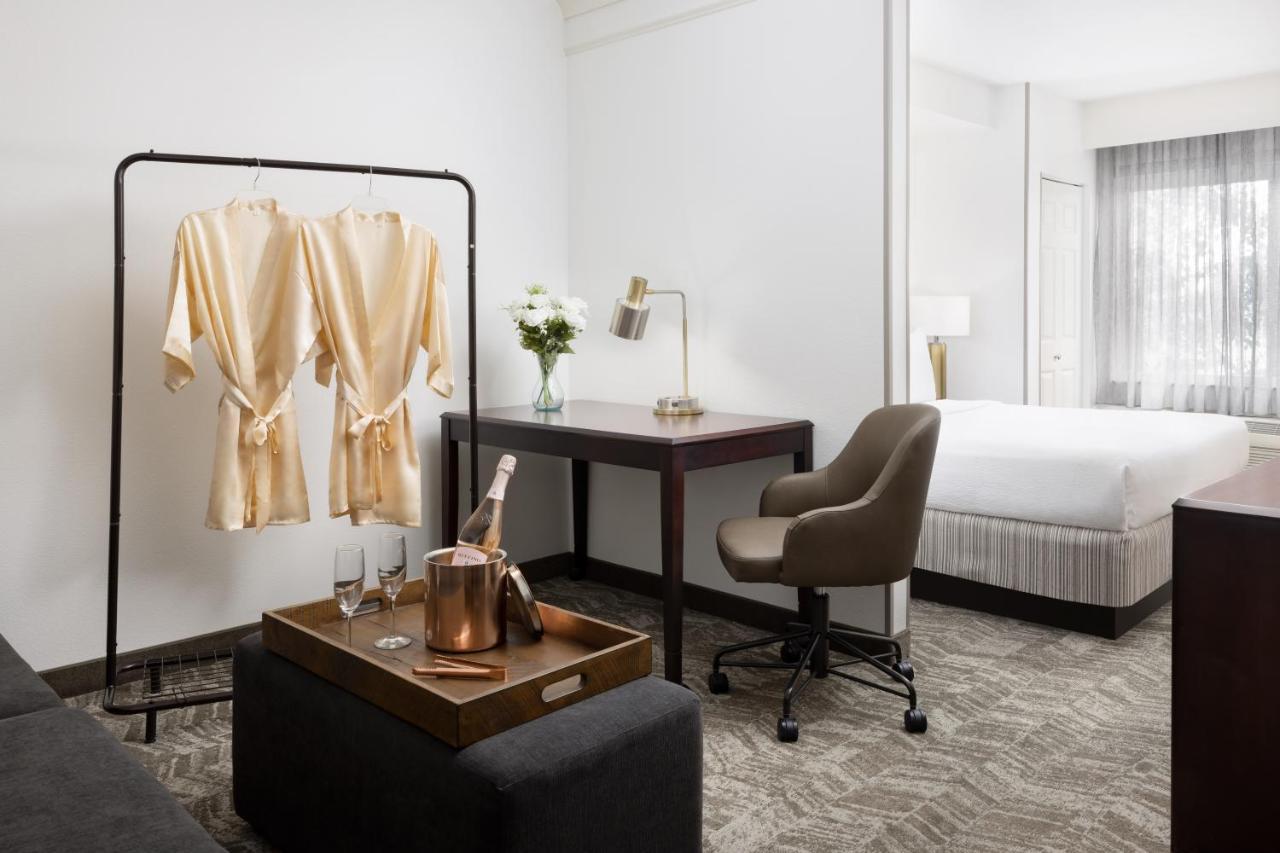 Springhill Suites Fresno Dış mekan fotoğraf